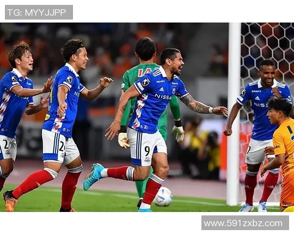大板樱花与广岛三箭的激烈对决展现日本足球的魅力与激情 大板樱花与广岛三箭的激烈对决展现日本足球的魅力与激情