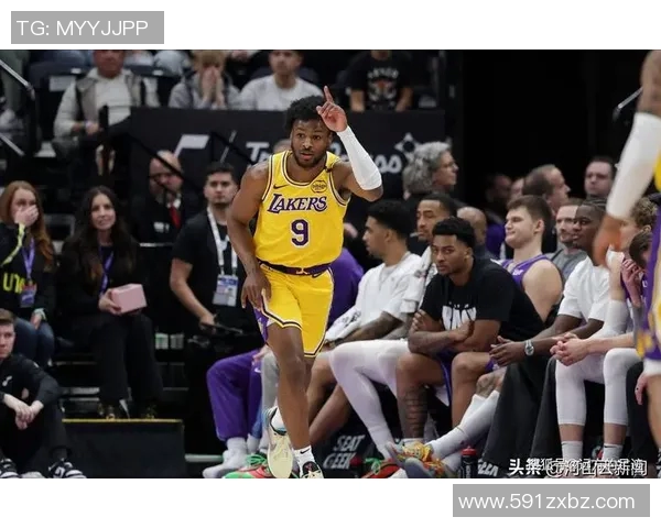 德马尔德罗赞的篮球之路与成就探秘：从新星到全明星的蜕变历程