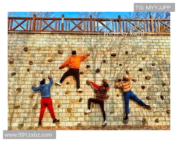 重庆攀岩队的战术分析与训练策略探讨攀岩热点解读